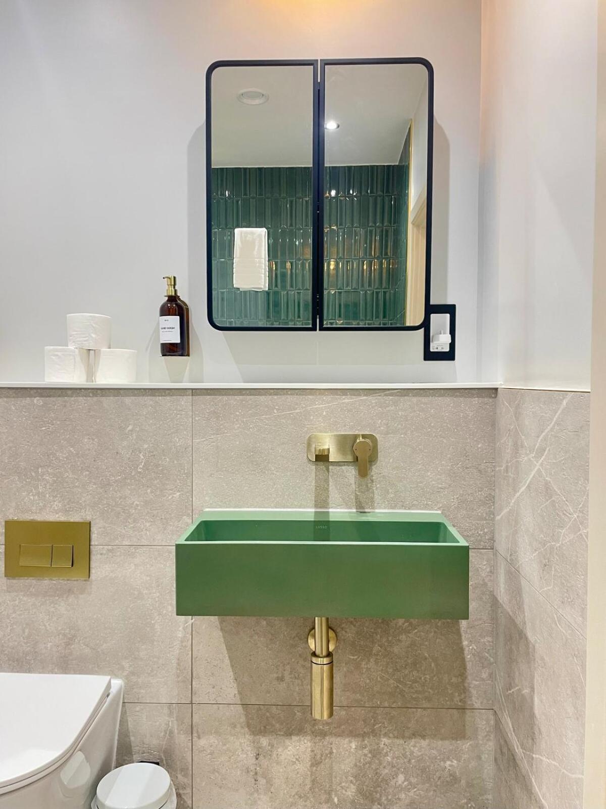 Penthouse Peaceful 2 Bed Fulham West Kensington