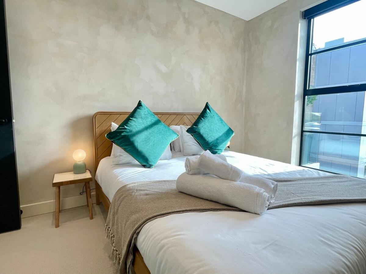 Penthouse Peaceful 2 Bed Fulham West Kensington Londres